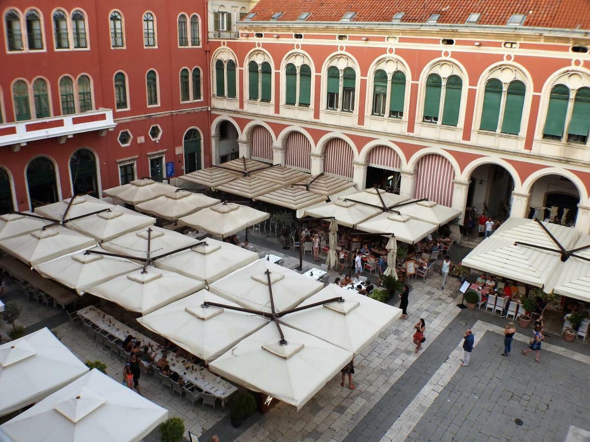 Ferienwohnung Loft At Republic Square Split Exterior foto